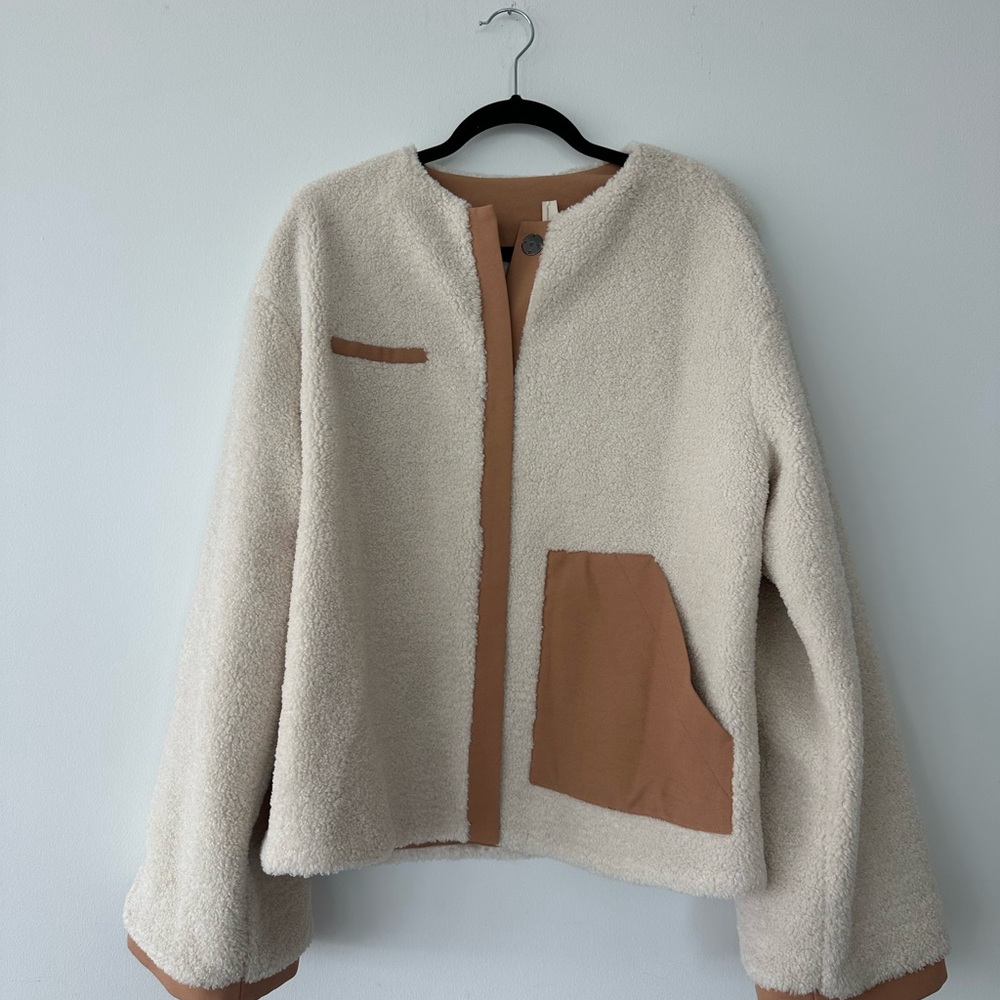 NWOT Cream and Tan Teddy Jacket with Modern Silhouette
